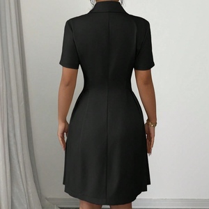 เดรสแฟชั่นผู้หญิงคอลเลคชั่นใหม่รับซัมเมอร์ สีพื้น แขนสั้น กระชับเอว ติดกระดุมสองแถว - Product Image 5