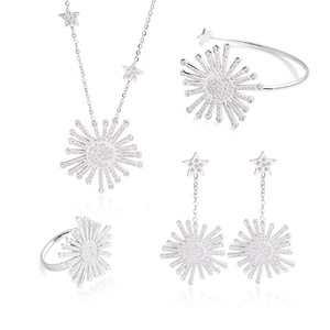Mode dames ensemble de bijoux élégant Lumineux étoile et lune Série de Costume femmes ensembles de bijoux - Product Image 1