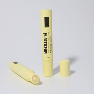 אריזת שפתון פלסטיק ליצירת שפתון לחות, שפופרת ליפ גלוס, סרום לטיפוח העור עם אפליקטור סיליקון בצורת דונאט, ממחסן עודפים. - Product Image 6