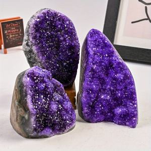 Grappe d'améthyste violette naturelle Grosses géodes <span class=keywords><strong>de</strong></span> <span class=keywords><strong>cristal</strong></span> <span class=keywords><strong>de</strong></span> Quartz <span class=keywords><strong>de</strong></span> <span class=keywords><strong>roche</strong></span> Guérison Grands cristaux Grappe <span class=keywords><strong>de</strong></span> quartz <span class=keywords><strong>géode</strong></span> violette - Product Image 1