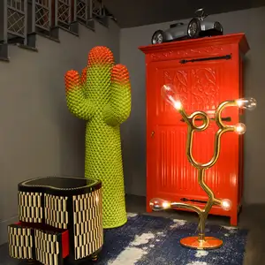 Kustom membuat Resin Fiberglass seni Modern patung kaktus mantel gantungan Dekorasi Rumah patung seni kaktus