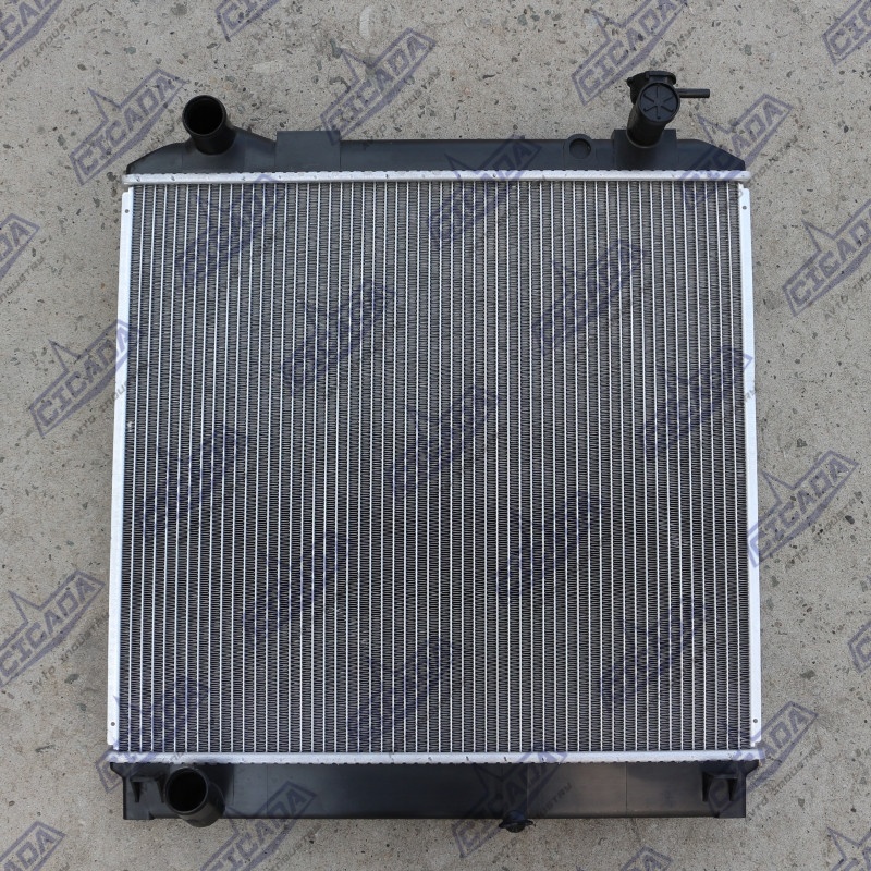 4HG1 8980955882 Plastic Tank Aluminum Water Cooler for Isuzu