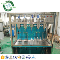 Ligne de remplissage de boissons gazeuses semi-automatique 500 BPH à 1000 B/H, bouteille en verre de 100 ml à 2 L, bouchon à couronne, 2 à 4 buses
