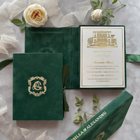 Coffret d'invitation de mariage en velours vert émeraude, estampé à chaud, avec monogramme personnalisé et ruban, cartes de mariage