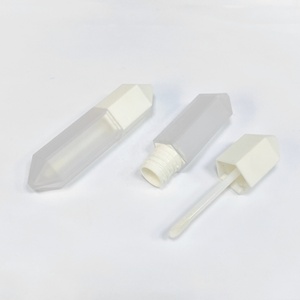 Tubes de brillant <span class=keywords><strong>à</strong></span> <span class=keywords><strong>lèvres</strong></span> <span class=keywords><strong>Fenty</strong></span> Beauty étiquetés Pentagon Dia Mond de 9ml de Jinlan - Product Image 1