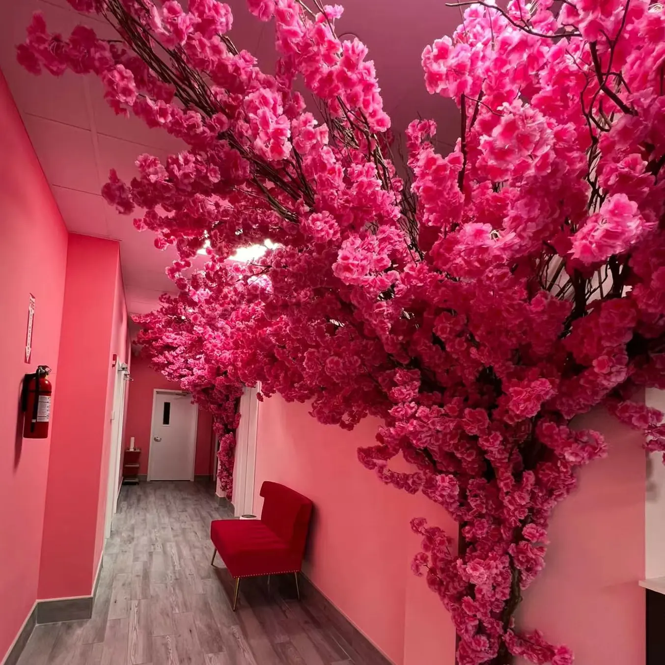 Handgemaakte Witte Roze Kunstmatige Kersenbloesem Tak Zijde Bloem Voor Thuis Bruiloft Muur Spiegel Decoratie Kersenbloem