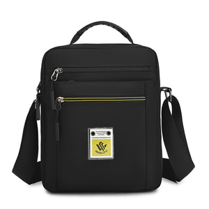 Sac bandoulière vintage en toile imperméable pour homme avec logo personnalisé, fermeture éclair antivol durable - Product Image 1