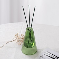 Diffuseur de parfum minimaliste à double niveau triangulaire en verre borosilicate, couleurs vibrantes, parfum longue durée pour la décoration de la maison