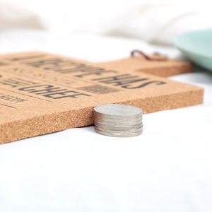 Coussinets d'<span class=keywords><strong>isolation</strong></span> thermique en liège Sous-verres de boissons Supports antidérapants Planches à pain Planches à découper créatives Accessoires alimentaires et photo haut de gamme - Product Image 3