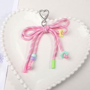 Lindo llavero de corazón de punto estilo Y2K de dibujos animados, colgante de cuerda hecho a mano para teléfono, regalo con estilo - Product Image 6