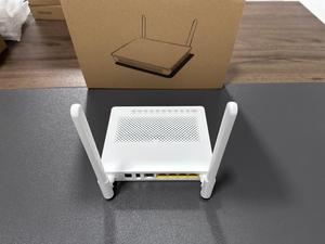 HG8546M XPON GPON ONU 1GE+3FE+1POTS+USB 2.4GHz 300Mbps WiFi Terminal de réseau optique adapté au FTTH, à la maison et aux magasins - Product Image 5