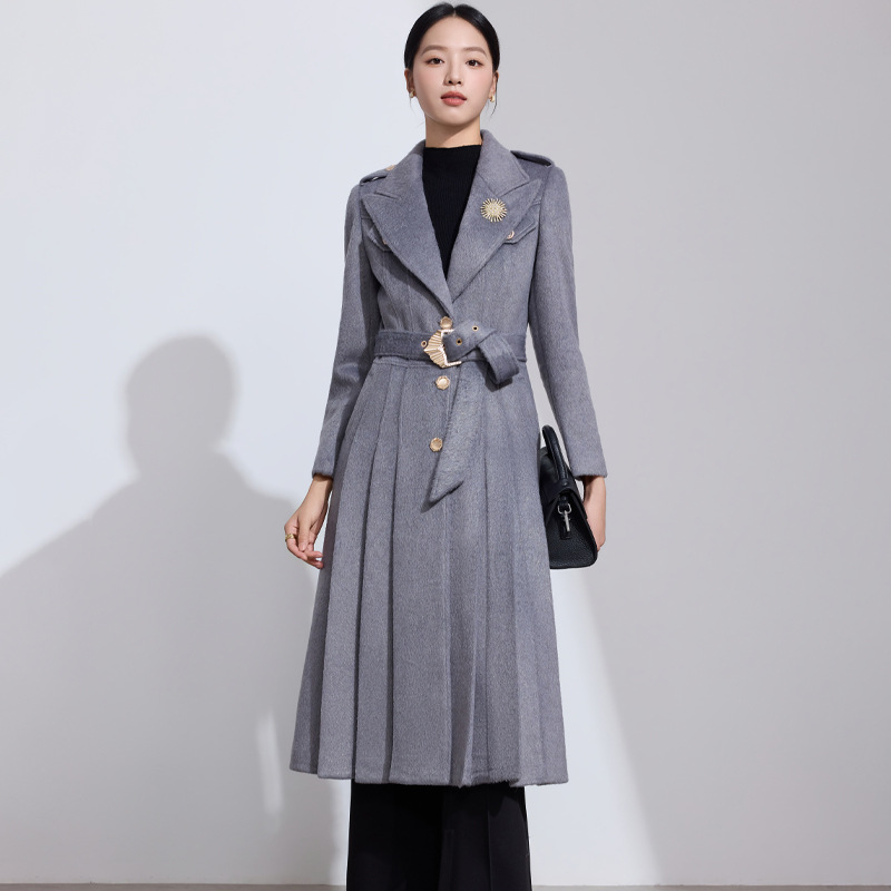 Dark gray coat brooch belt