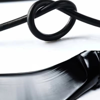 Colle liquide de formation de film en polyuréthane durable avec des propriétés de scellement et d'adhésion légèrement moussantes