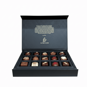 Boîte cadeau carrée en carton rigide avec gaufrage - Product Image 5