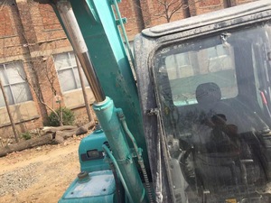 Excavatrice hydraulique Kobelco SK100 d'occasion, modèle 2020, composants Doosan, godet de 1,2 m, poids opérationnel de 16 tonnes, haute qualité - Product Image 4