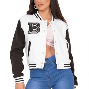 Chaqueta Varsity Blanca y Negra Transpirable de Invierno con Bordado de la Letra B, Cierre de Botones Cubiertos, Corte Regular, Estilo Preppy, Ajustada y Corta - Product Image 4