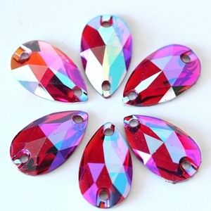 Strass en résine Oleeya multicolores en forme de goutte à coudre, strass à dos plat pour vêtements, robes et projets DIY - Product Image 3