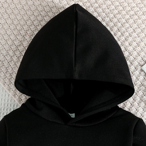 Ensemble tendance camouflage deux pièces pour bébés garçons, sweat à capuche noir à manches longues avec poche, pantalon de jogging, vêtements chauds et confortables pour l'automne - Product Image 3