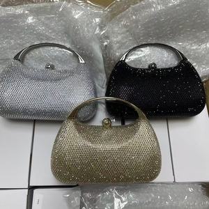 <span class=keywords><strong>Pochette</strong></span> <span class=keywords><strong>da</strong></span> Donna di Lusso 2026, Borse Trendy per Matrimoni e Feste, Borsetta con Cristalli e Strass, Ultima Clutch <span class=keywords><strong>Argento</strong></span> - Product Image 2