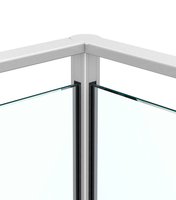 Système de main courante contemporain en verre trempé pour la rénovation de escaliers résidentiels, duplex et maisons jumelées, avec cadres en aluminium