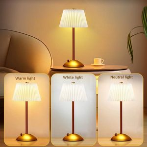 Lámparas de Mesa LED Modernas con Pantalla de Acrílico, Batería Incluida, Ecológicas para Sala de Estar - Product Image 2