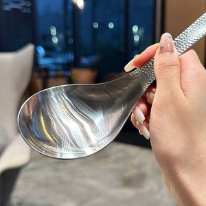 Cuchara de Servir Moderna de Acero Inoxidable Martillado |   Cucharón Grande para Sopa y Arroz, para Cocina Doméstica y Restaurantes - Product Image 3