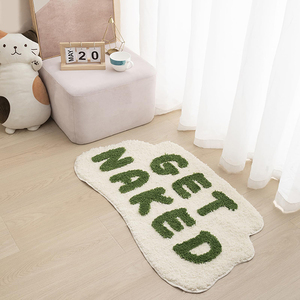 Tapis de bain shaggy en microfibre au design OEM, drôle et mignon, avec motif 'Get Naked' - Product Image 2