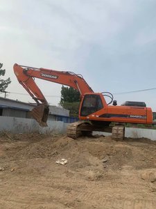 รถขุดตีนตะขาบ Doosan DH420LC-9 มือสอง ขนาด 42 ตัน ปี 2020 สภาพเหมือนใหม่ พร้อมระบบไฮดรอลิก เกียร์ ปั๊ม แบริ่ง สำหรับส่งออก - Product Image 4
