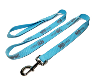 Collier de laisse de chien en <span class=keywords><strong>polyester</strong></span> personnalisé de concepteur mains libres et à la mode avec accessoire de sécurité de logo personnalisé pour votre animal de compagnie - Product Image 4