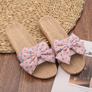 Nuovo fiocco estivo per interni con fiori a pois pantofole di lino per le donne pantofole di lino da donna traspiranti antiscivolo per la casa - Product Image 4