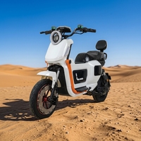 Moto électrique sportive pour adultes au design vintage, carrosserie carrée, double siège, avec grand phare rond, 60-72V 800-2000W