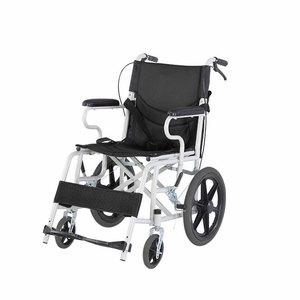 Fauteuil roulant manuel pliable léger avec roues solides pour les voyages des personnes âgées - Product Image 5