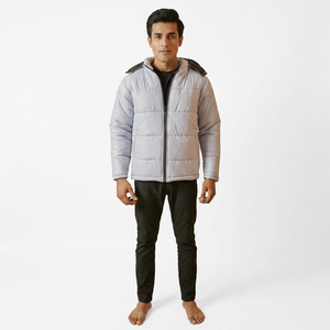 Chaqueta de Invierno Personalizada para Hombre, Estilo Urbano, Chaqueta Acolchada con Relleno de Algodón Grueso, con Capucha y Logotipo Frontal - Product Image 1