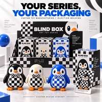 Figurines de pingouins moulées par injection personnalisées, boîte mystère, jouets de créateur à nœud papillon à carreaux, fabricant OEM