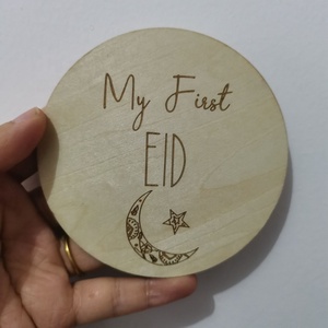 Letrero de Anuncio de Nacimiento de Madera con la Frase 'Hello World' - Product Image 6