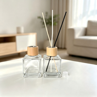 Bouteille vide carrée en verre épais transparent de 120 ml pour diffuseur à bâtonnets, avec couvercle en bois et bouchon intérieur anti-fuite, pour emballage de parfum d'intérieur