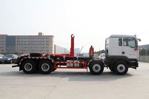 Camion à benne basculante Sinotruk Sitrak 8X4 avec capacité de traction de 30T pour les déchets domestiques, sanitaires et de construction - Product Image 4