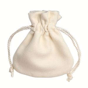 Sacs à cordon en velours personnalisables avec logo et couleurs pour bijoux, colliers, bracelets et boucles d'oreilles - Product Image 6