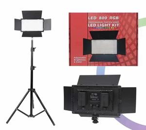 Projecteur vidéo LED professionnel U800 RGB 50W en plastique, 3200-5600K, rechargeable, contrôle par application, lumière d'appoint 1-100% pour selfie et tournage vidéo - Product Image 2