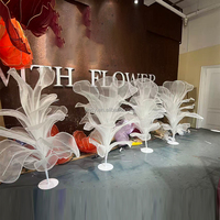 Centre de table géant fait main en organza et soie, fleurs géantes pour accessoires de mariage