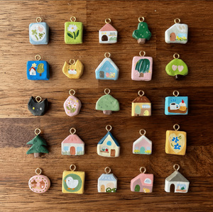 Colgante de cobre pintado con diseño de casa, árbol y flor, bonito dije de margarita, llavero con mosquetón, colgante para mascota, joyería de moda encantadora - Product Image 4