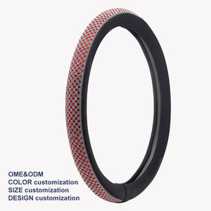 Housse de volant en <span class=keywords><strong>cuir</strong></span> PU et peluche courte à motif écossais et strass, ajustement universel pour la plupart des véhicules, légère et unisexe - Product Image 3