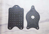 Plaque en carbure de silicium haute pureté en céramique industrielle en forme de poisson, résistante aux acides, service de découpe sur mesure, 1380°C