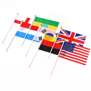 Bandiera sventolante a mano personalizzata mini bandiera nazionale stampata Mini bandiera tenuta in mano in vendita