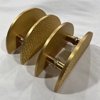 Strukturierter Gehämmerter Messing Halbrunder Türgriff Retro Halbmond-Hardware für Kommerzielle Ladenfronten Glas-Doppeltüren