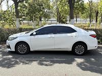 Популярный подержанный автомобиль: Toyota Corolla 2017 года, 1.2T S-CVT GL, бензин, 116 л.с., 185 Нм, экономичный, в отличном состоянии.