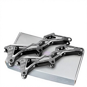 Chaussures de roller professionnelles OEM pour slalom rapide, avec châssis en alliage d'aluminium à réponse rapide et roulettes fluides - Product Image 1