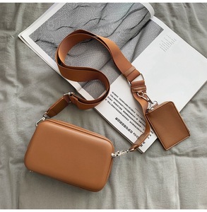 Nouveau Sac Bandoulière Croisé en PU Tendance 2025 pour Hommes et Femmes, Petit Sac Carré Décontracté avec Fermeture Éclair, Suivant la Dernière Mode - Product Image 3