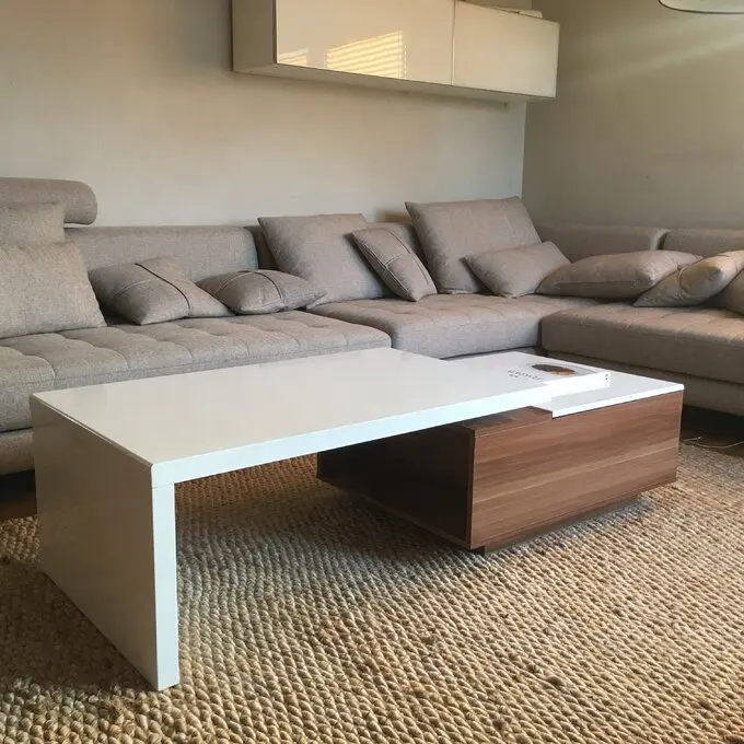 NOVA Zeitgenössischer Couch tisch mit Lack-und Eichenmelaminfurnier-Finish und hervorragender Aufbewahrung/360-Grad-Drehfunktion