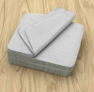 Chiffonnette de nettoyage pour lentilles en microfibre suédée, vente en gros d'usine, logo personnalisé, douce, pour lunettes, couleurs assorties, réutilisable, motif carré, 22g - Product Image 4